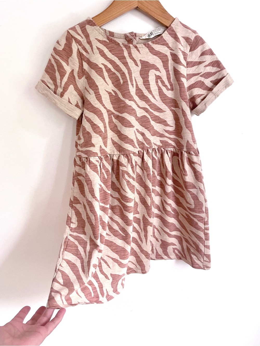 $10 💥Like New Zebra Print Knit Swing Dress, Rolled Cuff Short Sleeves, Coral Tan